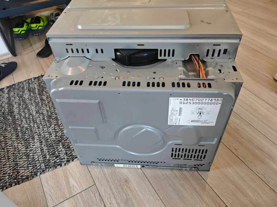 Фурна за вграждане Bosch HBA73B250 (Произведена в Германия) – ЗА ЧАСТИ / РЕМОНТ
