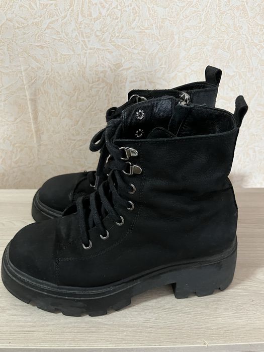 Продается женская обувь