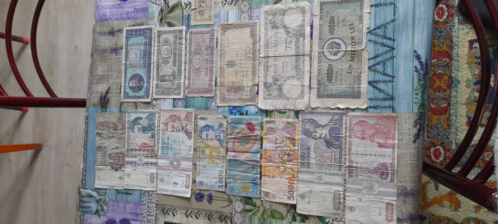 Bancnote si monede vechi