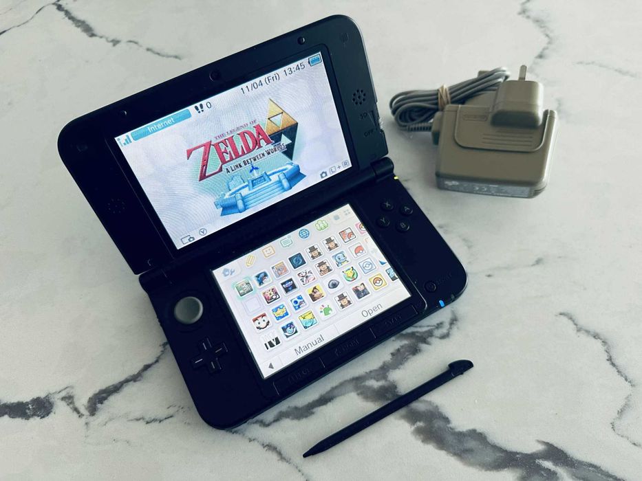 Nintendo 3DS XL Blue с 75 игри Pokemon Zelda Mario Нинтендо