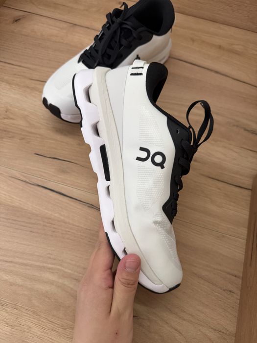 Новые кроссовки