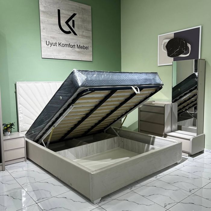 Спальный гарнитур комплект.