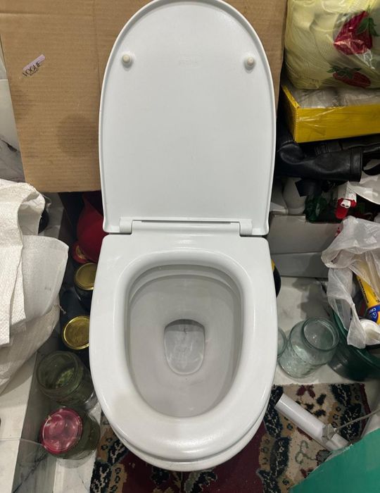 Продам унитаз срочно