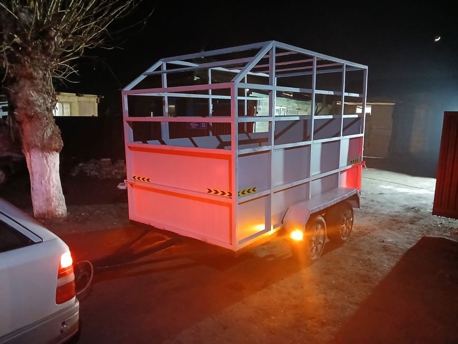 Прицепы скотавозки