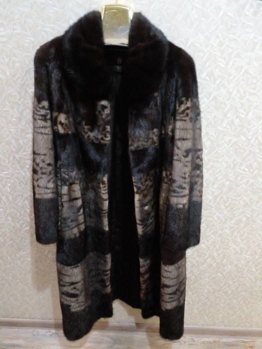 Продаётся норковая шуба