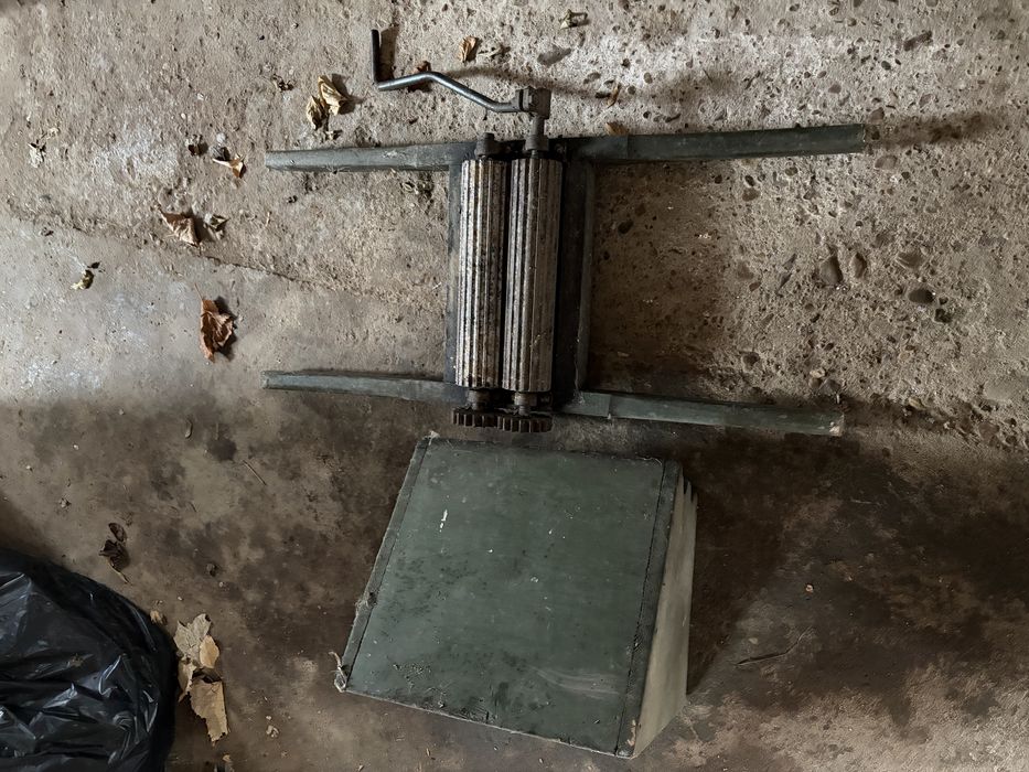 Zdrobitor de struguri Daralau de struguri cu cuva de lemn, Aluminiu