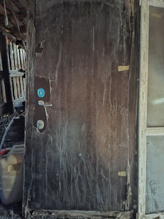 Продам дверь металлическую
