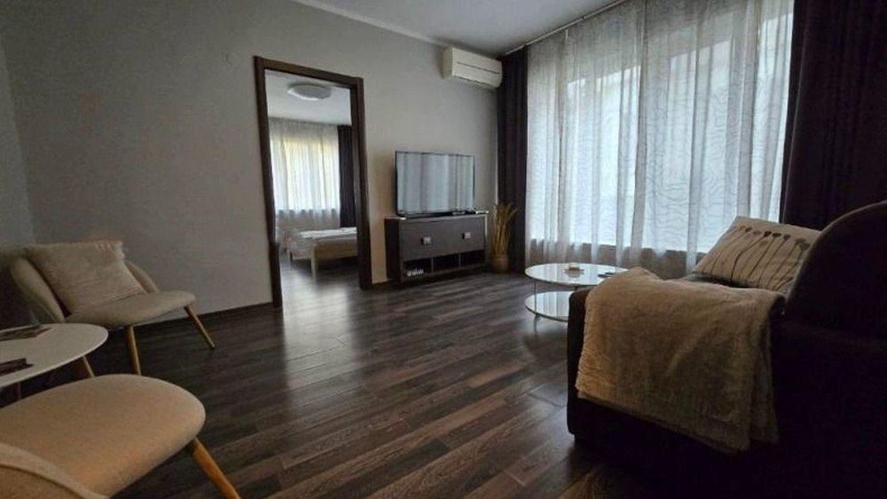 Тристаен апартамент под наем в центъра на София, 2213259