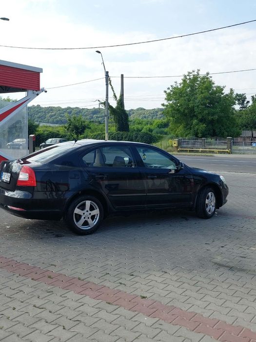 Skoda Octavia an 2010 1.4 tsi cutie automata normal de poluare euro 5 propietar în acte x2 chei mașina merge foarte bine am adusa pe roti