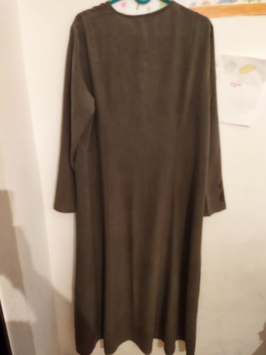 длинное базовое платье от Shukr