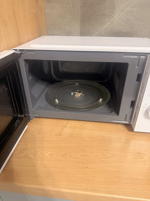 Продам микроволновку Hansa