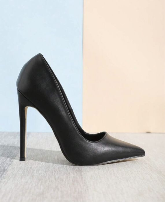 Черни класически токчета