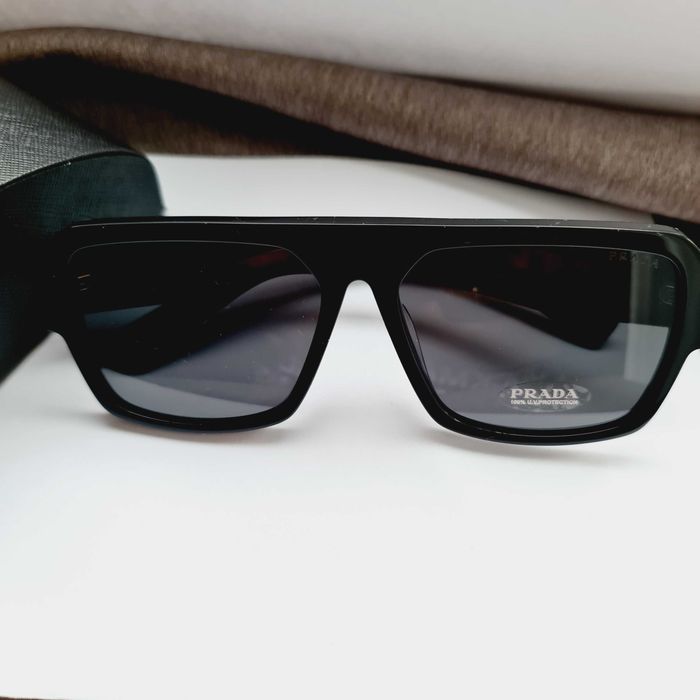 Солнцезащитные очки PR