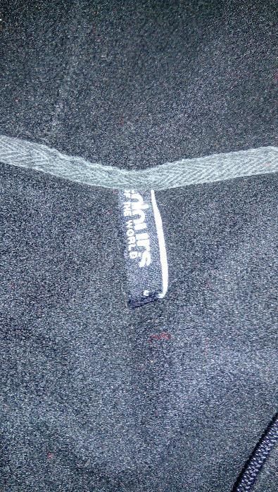 Продавам Чисто ново Дамско пролетно- есенно яке и Поларена горница