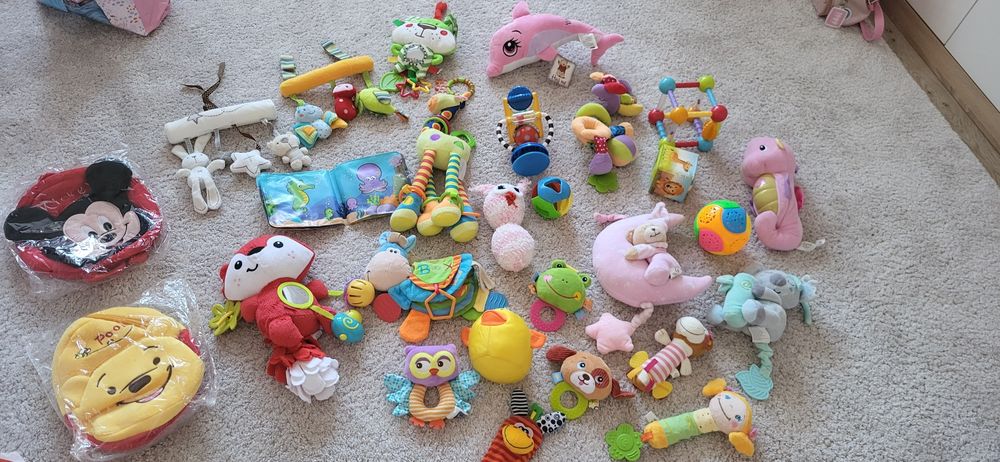 Лот бебешки играчки!
