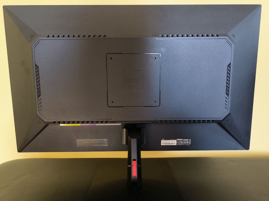 Монитор Titan Army P2718C