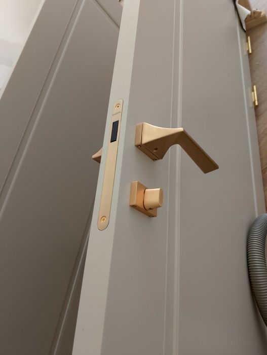 Установка дверей