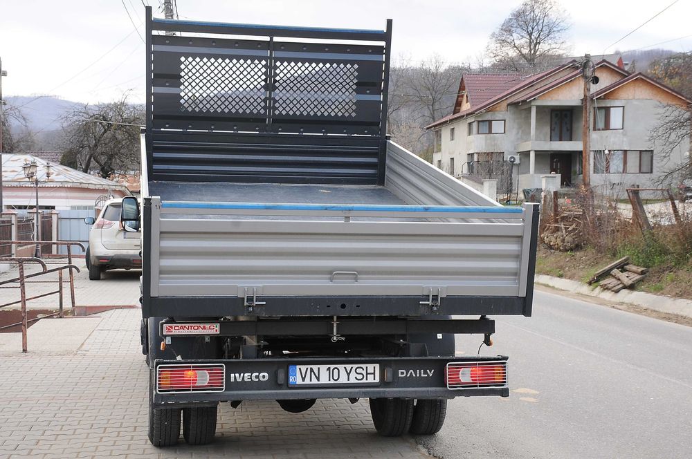 IVECO Daily 35C140 Basculabil 2023 2.3HPi 140 CP E6 6 trepte AC cat. B