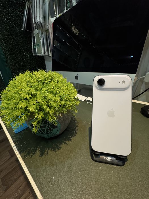 Magazin Vindem Iphone 17 Air 256 GB  Baterie 100%