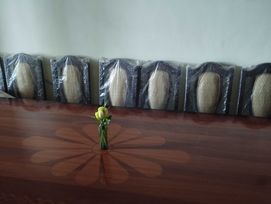 Стол и стулья stol-stullar