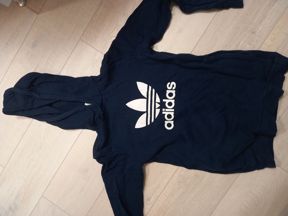 Hanorac Adidas ,purtat de câteva ori