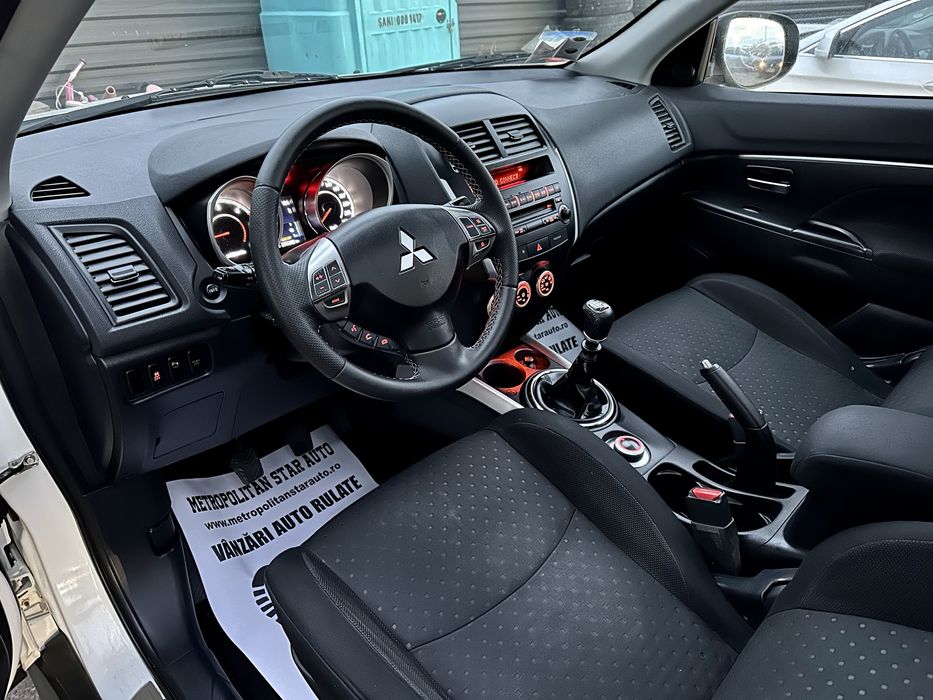 Mitsubishi ASX 2011 •4x4 Decuplabil• Plafon panoramic GARANTIE