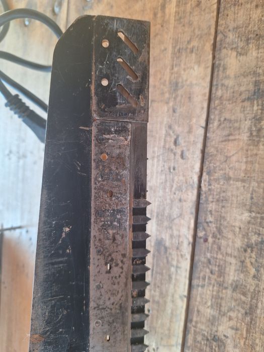 Vând mașină Dewalt pentru tăiat cărămidă