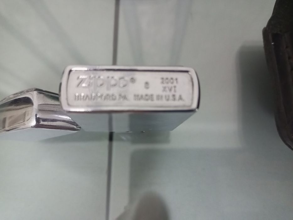 Продам zippo, чехол,. Крикет.