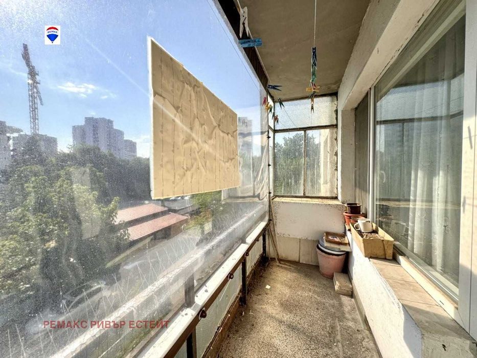 Продава се Тристаен апартамент в Русе, Здравец Изток - 80 кв.м за 1287 €/кв.м - Снимка #2