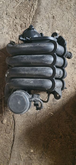 Впускной коллектор