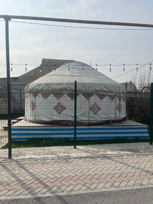 Продается юрта вместе с площадкой