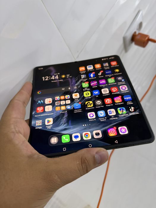 Honor Magic V2 512gb 16gb RAM