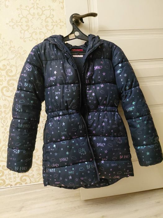 Продам куртки на девочку и мальчика