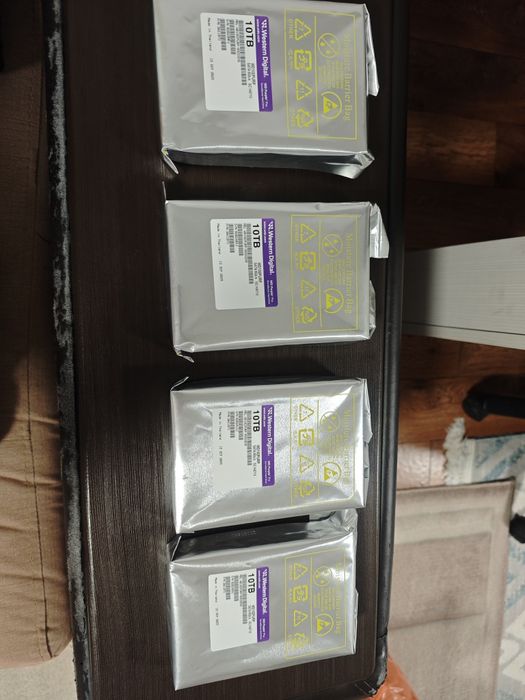 Жёсткие диски  10 ТБ