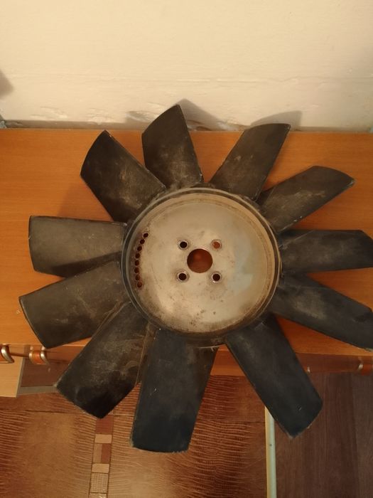 лопасть, винт, пропеллер.