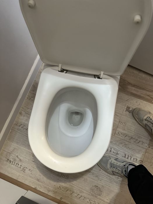 Продам унитаз самовывоз