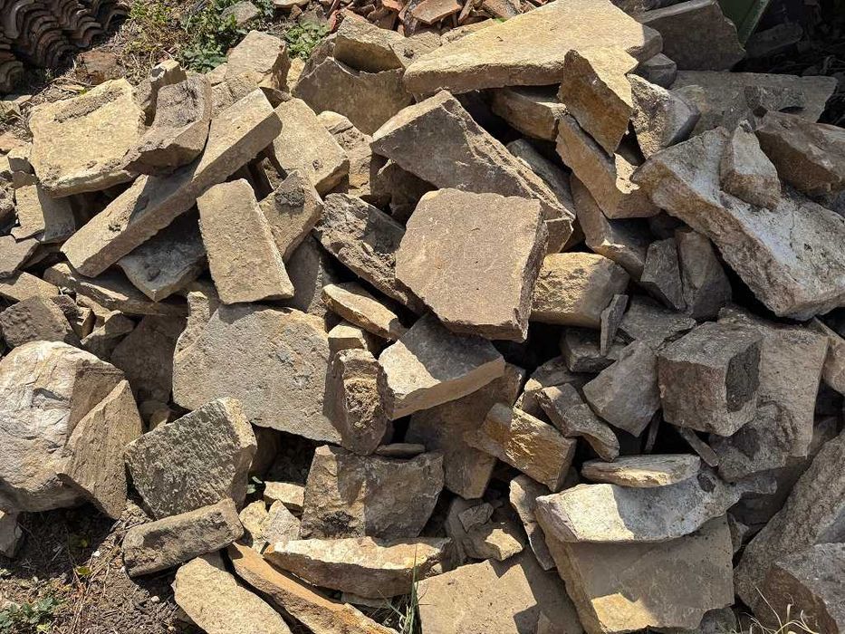 Дялани камъни за стени и огради