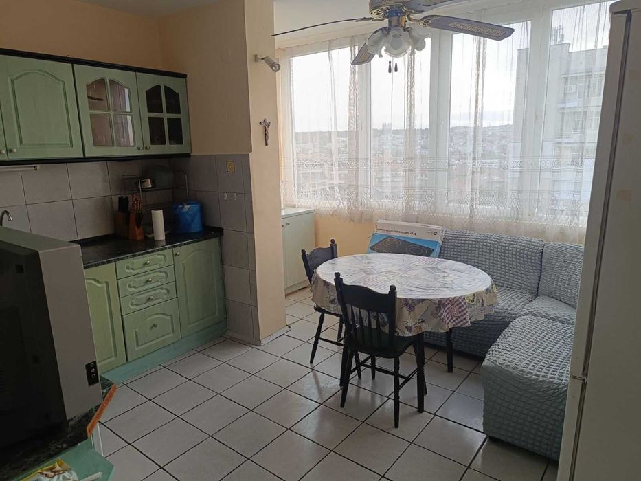 Дава се под наем Двустаен апартамент в Плевен, Широк център - 68 кв.м за 331.5 € - Снимка #2