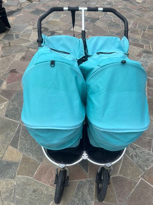 Коляска для двойни