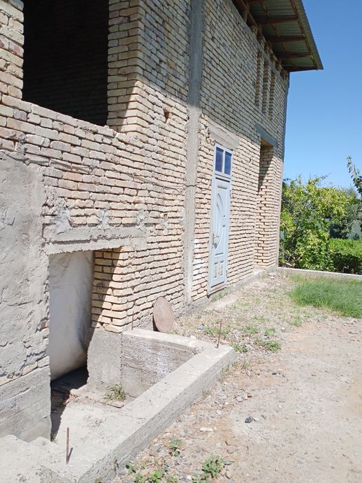 Уй срочно сотилади 16 соток