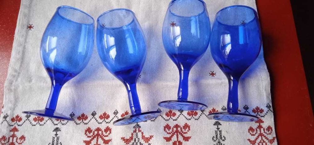 Бокалы для вина интерьерные