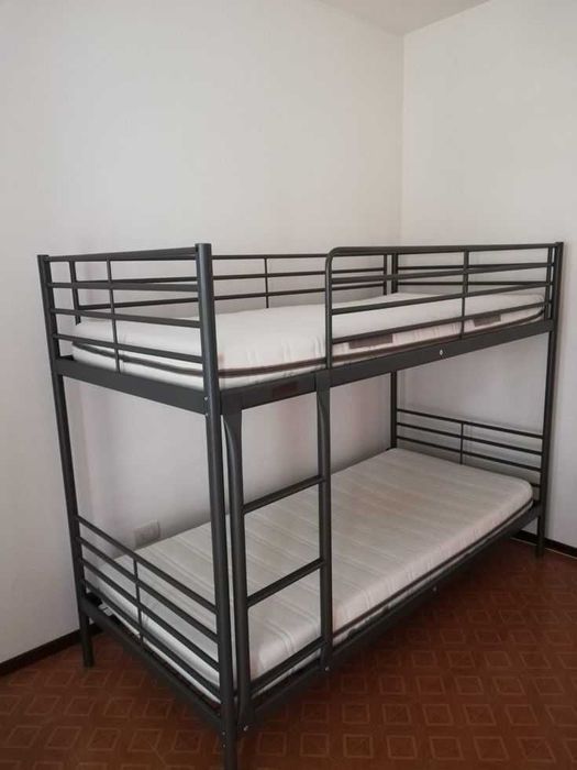 Двухъярусная кровать
Двухярусная кровать
Двухэтажная кровать