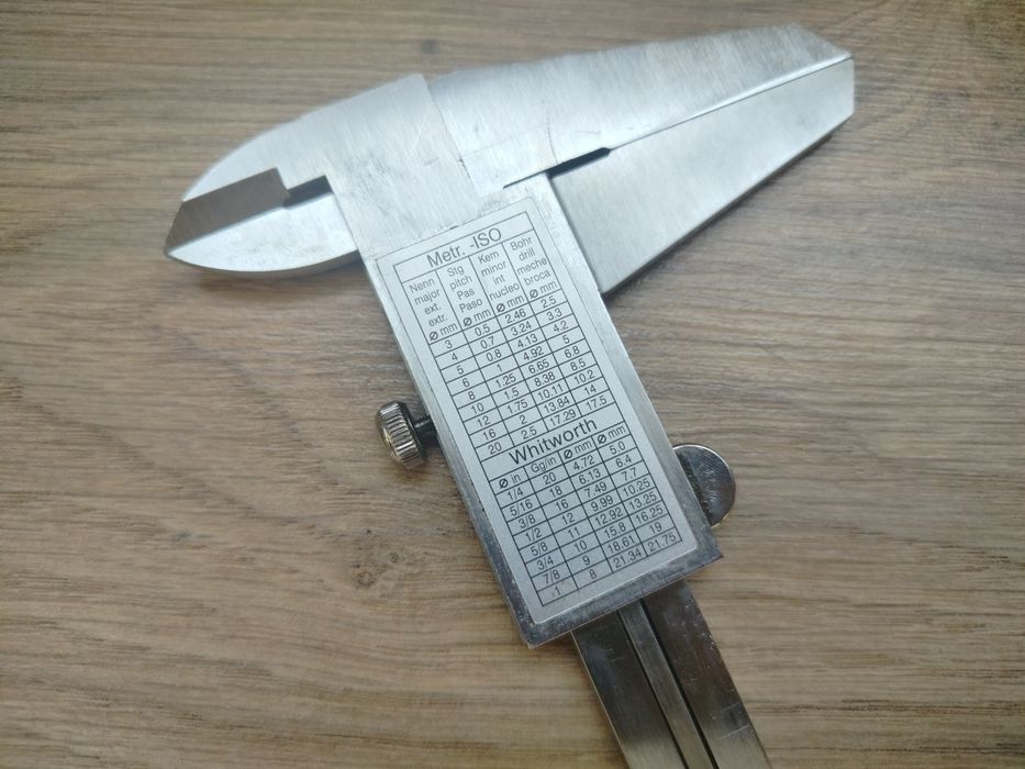 Штангенциркуль SYNTEK 300mm