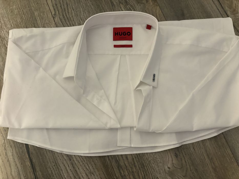 Обувки Guess и риза Hugo