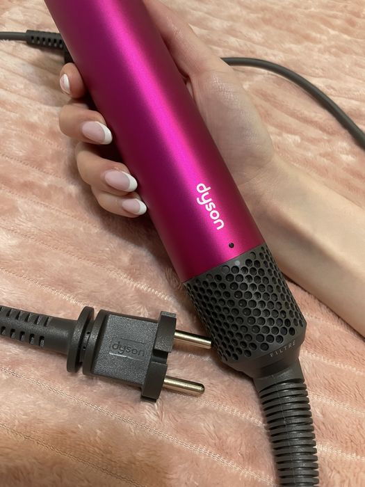 Vand Dyson Airwrap Complete Long NU PREZINTA URME DE UZURA