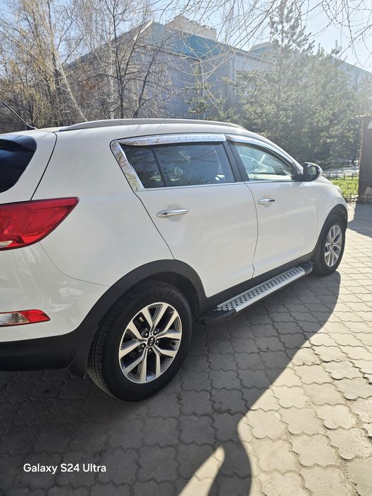 Продам KIA SPORTAGE автомат