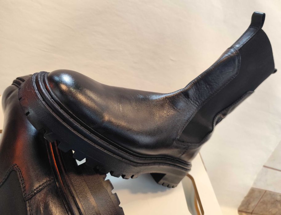 Ghete chelsea 41 premium Massimo Dutti piele naturala moale negru