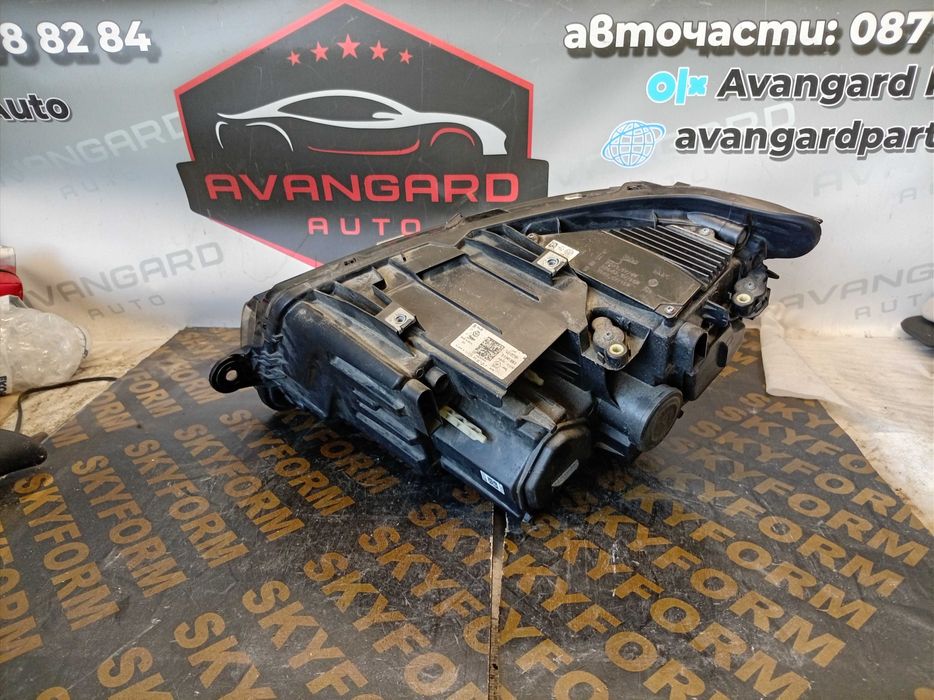 Преден десен фар Volkswagen T6.1 2019