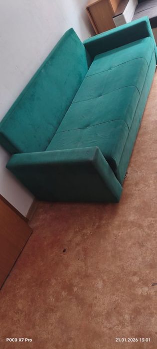 Отдам диван.