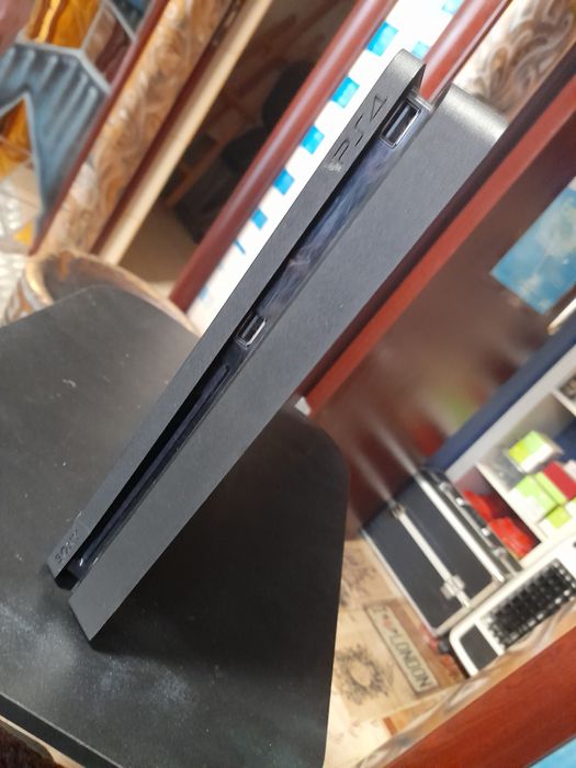 Playstation 4 Slim